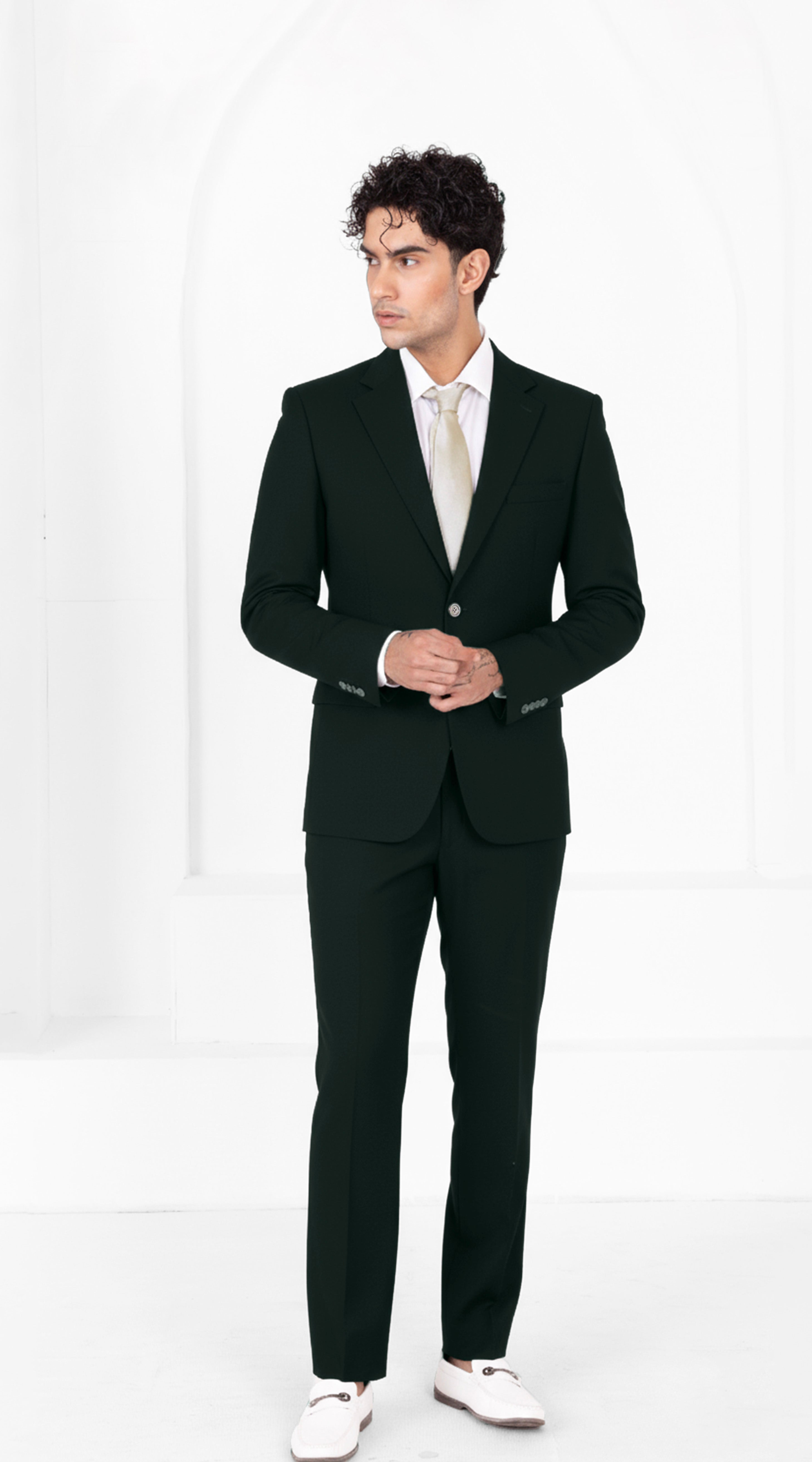 Racing Green Worsted Wool 4 Way Stretch Wrinkle Free Fluid Drape Fabric Single Breasted Suit